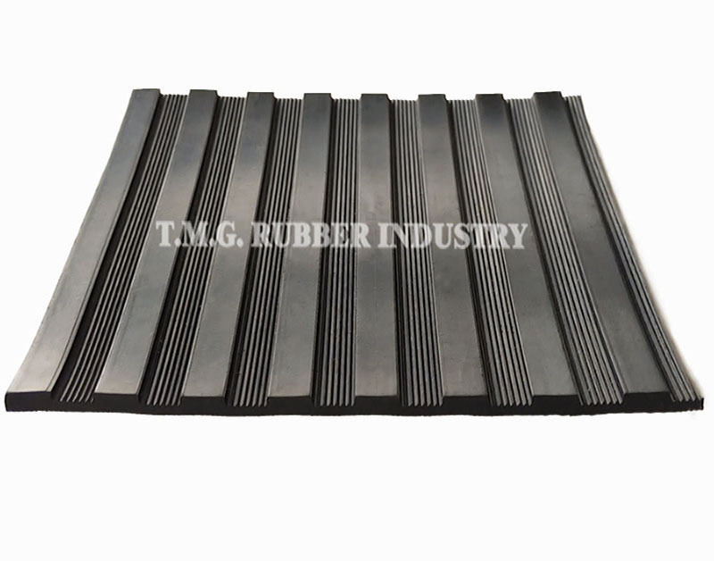 แผ่นยางฉนวนไฟฟ้า (แผ่นยางลายร่องใหญ่) 3 มม. หน้ากว้าง 1 เมตร